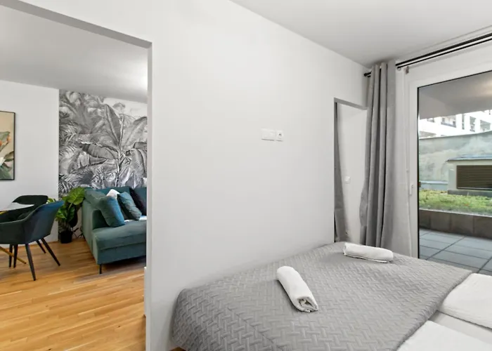 Διαμέρισμα 1br I Balcony I Direct Train To Airport