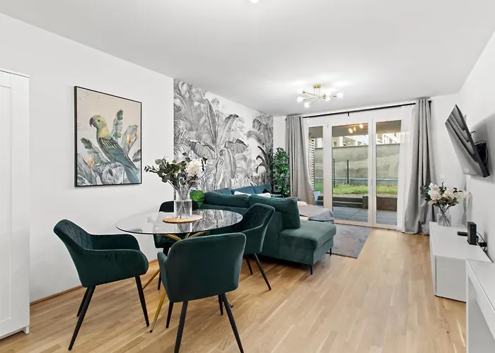 1br I Balcony I Direct Train To Airport