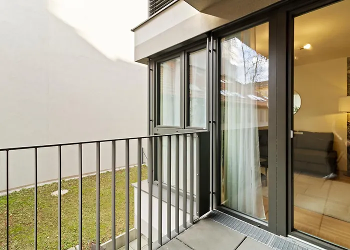 Διαμέρισμα 1br I Balcony I Direct Train To Airport